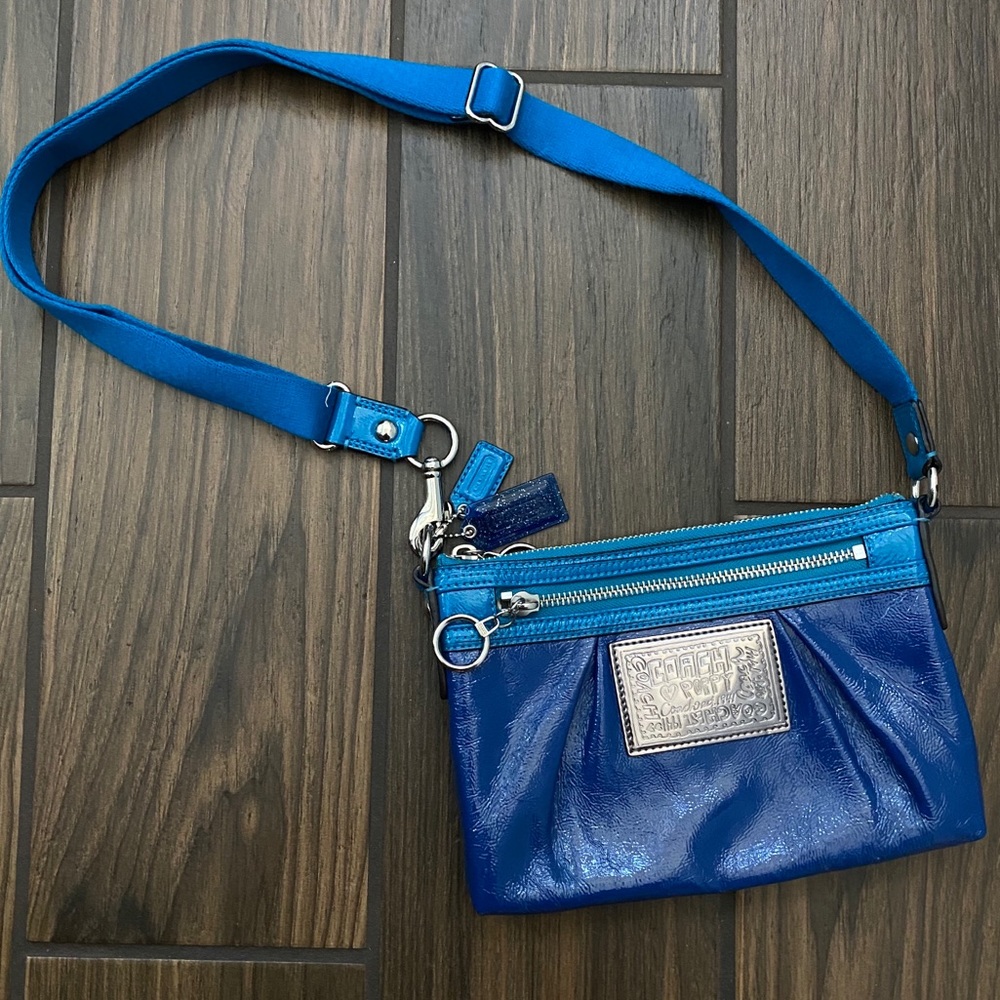 AUTHENTIC VINTAGE Y2K Coach Crossbody Bag